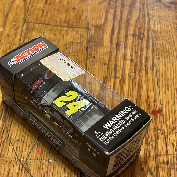 Hendrick Motorsports NASCAR Pepsi (24) Collectable - Picture 2 of 8